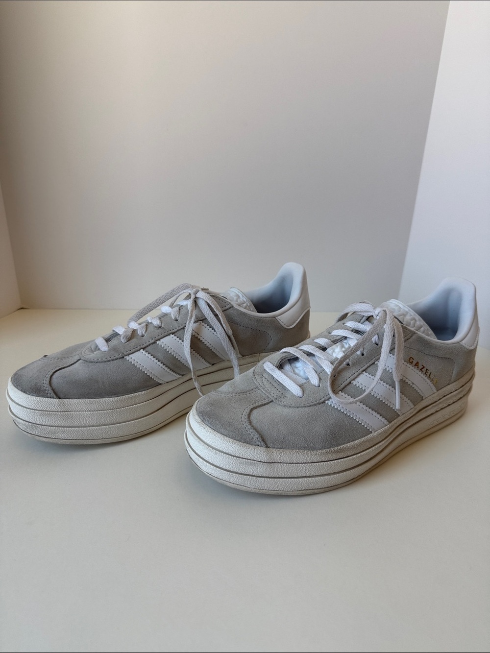 Adidas Gazelle Platform Sneakers Women’s Light Gray Suede White Stripe Shoes - Picture 4 of 11